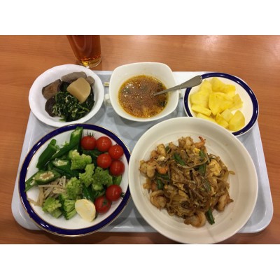 團膳盒飯